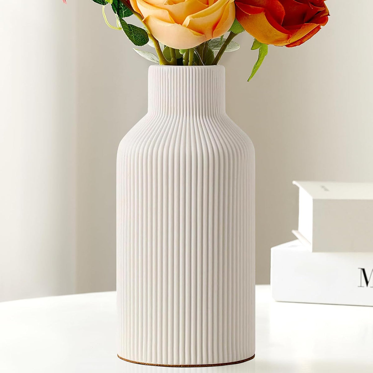 White Ceramic Flower Vase, Minimalist Decor, Modern Home Decorative Vase, Small Pampas Grass Vases For Kitchen, Bedroom, Office, Living Room, Bathroom, Shelf Centerpiece Table Decorations(8 in)